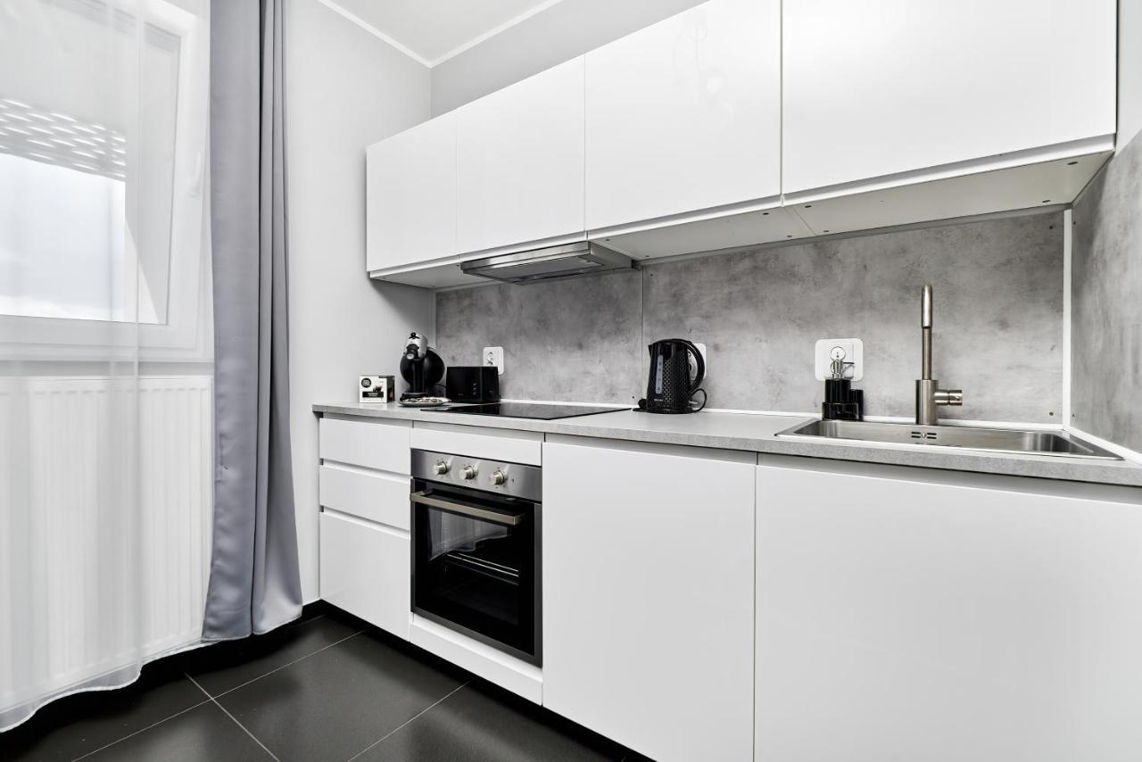 Apartment Wroclaw Sikorskiego With Free Garage By Renters Prestige Exterior foto